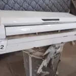 LOTE 222 - 01 AR CONDICIONADO CARRIER 12.000BTUS. (NO ESTADO EM QUE SE ENCONTRA. SUJEITO A AVARIAS OCULTAS/VISÍVEIS.)