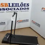 LOTE 112 - 01 ESTEIRA ELÉTRICA KNAKASAKI 110VOLTS C/ CONTROLE (NO ESTADO, NÃO SABEMOS SE FUNCIONA. LEILÃO NÃO TEM GARANTIA E NEM DEVOLUÇÃO, SUJEITO A POSSÍVEIS AVARIAS VISÍVEIS/OCULTAS E/OU AUSÊNCIA DE COMPONENTES)