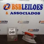 LOTE 048 - 01 FERRO DE PASSAR A VAPOR MARCA CONTINENTAL. (NO ESTADO) ATENÇÃO! FAZER A VISITAÇÃO ANTES DE ARREMATAR, NÃO SABEMOS SE FUNCIONA, LEILÃO NÃO TEM GARANTIA E NEM DEVOLUÇÃO, SUJEITO A POSSÍVEIS AVARIAS VISÍVEIS/OCULTAS E/OU AUSÊNCIA DE COMPONENTES.
