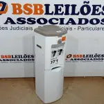 LOTE 071 - 01 BEBEDOURO DE ÁGUA ESMALTEC DE COLUNA - REFRIGERADO POR COMPRESSOR 220VOLTS (NO ESTADO, NÃO SABEMOS SE FUNCIONA. LEILÃO NÃO TEM GARANTIA E NEM DEVOLUÇÃO, SUJEITO A POSSÍVEIS AVARIAS VISÍVEIS/OCULTAS E/OU AUSÊNCIA DE COMPONENTES)