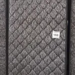 LOTE 153 - 01 COLCHÃO SOLTEIRO COM BASE 1,88CM X 0,88CM. (NO ESTADO EM QUE SE ENCONTRA. SUJEITO A AVARIAS OCULTAS/VISÍVEIS.) BJ7221G