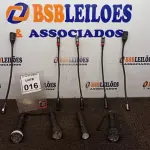 LOTE 016 - 05 MICROFONES DE MESA E 02 LANTERNAS. (NO ESTADO) ATENÇÃO! FAZER A VISITAÇÃO ANTES DE ARREMATAR, NÃO SABEMOS SE FUNCIONA, LEILÃO NÃO TEM GARANTIA E NEM DEVOLUÇÃO, SUJEITO A POSSÍVEIS AVARIAS VISÍVEIS/OCULTAS E/OU AUSÊNCIA DE COMPONENTES.