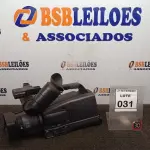 LOTE 031 - 01 FILMADORA PROFISSIONAL MARCA PANASONIC. (NO ESTADO) ATENÇÃO! FAZER A VISITAÇÃO ANTES DE ARREMATAR, NÃO SABEMOS SE FUNCIONA, LEILÃO NÃO TEM GARANTIA E NEM DEVOLUÇÃO, SUJEITO A POSSÍVEIS AVARIAS VISÍVEIS/OCULTAS E/OU AUSÊNCIA DE COMPONENTES.