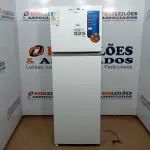 LOTE 025 - 01 GELADEIRA DUPLEX 294L CYCLE DEFROST BRANCA MIDEA - 220 VOLTS (NO ESTADO, NÃO SABEMOS SE FUNCIONA. LEILÃO NÃO TEM GARANTIA E NEM DEVOLUÇÃO, SUJEITO A POSSÍVEIS AVARIAS VISÍVEIS/OCULTAS E/OU AUSÊNCIA DE COMPONENTES)