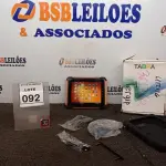 LOTE 092 - 01 TABLET QAV 801 8GB MARCA TABRA. (NO ESTADO) ATENÇÃO! FAZER A VISITAÇÃO ANTES DE ARREMATAR, NÃO SABEMOS SE FUNCIONA, LEILÃO NÃO TEM GARANTIA E NEM DEVOLUÇÃO, SUJEITO A POSSÍVEIS AVARIAS VISÍVEIS/OCULTAS E/OU AUSÊNCIA DE COMPONENTES.