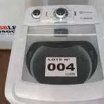 LOTE 004 - 01 MÁQUINA DE LAVAR 9KG ELECTROLUX (LED09) 220 VOLTS (NO ESTADO, NÃO SABEMOS SE FUNCIONA. LEILÃO NÃO TEM GARANTIA E NEM DEVOLUÇÃO, SUJEITO A POSSÍVEIS AVARIAS VISÍVEIS/OCULTAS E/OU AUSÊNCIA DE COMPONENTES)