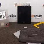 LOTE 053 - 01 TABLET MARCA POSITIVO. (NO ESTADO) ATENÇÃO! FAZER A VISITAÇÃO ANTES DE ARREMATAR, NÃO SABEMOS SE FUNCIONA, LEILÃO NÃO TEM GARANTIA E NEM DEVOLUÇÃO, SUJEITO A POSSÍVEIS AVARIAS VISÍVEIS/OCULTAS E/OU AUSÊNCIA DE COMPONENTES.