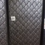 LOTE 200 - 01 COLCHÃO SOLTEIRO COM BASE 1,88CM X 0,88CM. (NO ESTADO EM QUE SE ENCONTRA. SUJEITO A AVARIAS OCULTAS/VISÍVEIS.) BJ7201J