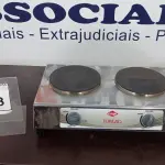 LOTE 213 - 01 FOGÃO ELÉTRICO TOPÁZIO 2 BOCAS 220V.  (NO ESTADO EM QUE SE ENCONTRA. SUJEITO A AVARIAS OCULTAS/VISÍVEIS.) BH1659L