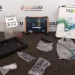 LOTE 009 - 01 TABLET QAV 801 8GB MARCA TABRA. (NO ESTADO) ATENÇÃO! FAZER A VISITAÇÃO ANTES DE ARREMATAR, NÃO SABEMOS SE FUNCIONA, LEILÃO NÃO TEM GARANTIA E NEM DEVOLUÇÃO, SUJEITO A POSSÍVEIS AVARIAS VISÍVEIS/OCULTAS E/OU AUSÊNCIA DE COMPONENTES.