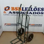 LOTE 064 - 01 CARRINHO PARA CARGA KG PNEU COM CÂMARA (NO ESTADO, NÃO SABEMOS SE FUNCIONA. LEILÃO NÃO TEM GARANTIA E NEM DEVOLUÇÃO, SUJEITO A POSSÍVEIS AVARIAS VISÍVEIS/OCULTAS E/OU AUSÊNCIA DE COMPONENTES)