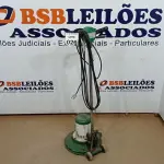 LOTE 026 - 01 ENCERADEIRA INDUSTRIAL 220V. (NO ESTADO) ATENÇÃO! FAZER A VISITAÇÃO ANTES DE ARREMATAR, NÃO SABEMOS SE FUNCIONA, LEILÃO NÃO TEM GARANTIA E NEM DEVOLUÇÃO, SUJEITO A POSSÍVEIS AVARIAS VISÍVEIS/OCULTAS E/OU AUSÊNCIA DE COMPONENTES.