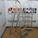 LOTE 166 - 02 ESCADAS DE ALUMÍNIO DOBRÁVEL. (NO ESTADO) ATENÇÃO! FAZER A VISITAÇÃO ANTES DE ARREMATAR, NÃO SABEMOS SE FUNCIONA, LEILÃO NÃO TEM GARANTIA E NEM DEVOLUÇÃO, SUJEITO A POSSÍVEIS AVARIAS VISÍVEIS/OCULTAS E/OU AUSÊNCIA DE COMPONENTES.