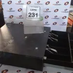 01 GAVETA DE DINHEIRO. (NO ESTADO) ATENÇÃO! FAZER A VISITAÇÃO ANTES DE ARREMATAR, NÃO SABEMOS SE FUNCIONA, LEILÃO NÃO TEM GARANTIA E NEM DEVOLUÇÃO, SUJEITO A POSSÍVEIS AVARIAS VISÍVEIS/OCULTAS E/OU AUSÊNCIA DE COMPONENTES.