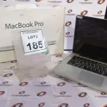 01 MACBOOK PRO. (NO ESTADO) ATENÇÃO! FAZER A VISITAÇÃO ANTES DE ARREMATAR, NÃO SABEMOS SE FUNCIONA, LEILÃO NÃO TEM GARANTIA E NEM DEVOLUÇÃO, SUJEITO A POSSÍVEIS AVARIAS VISÍVEIS/OCULTAS E/OU AUSÊNCIA DE COMPONENTES.