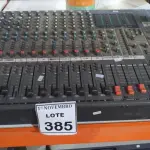 01 MESA DE SOM 12 CANAIS MODELO MXP-390 MARCA SONY. (NO ESTADO) ATENÇÃO! FAZER A VISITAÇÃO ANTES DE ARREMATAR, NÃO SABEMOS SE FUNCIONA, LEILÃO NÃO TEM GARANTIA E NEM DEVOLUÇÃO, SUJEITO A POSSÍVEIS AVARIAS VISÍVEIS/OCULTAS E/OU AUSÊNCIA DE COMPONENTES.