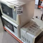 03 MICRO-ONDAS DE MARCAS E MODELOS DIVERSOS. (NO ESTADO) ATENÇÃO! FAZER A VISITAÇÃO ANTES DE ARREMATAR, NÃO SABEMOS SE FUNCIONA, LEILÃO NÃO TEM GARANTIA E NEM DEVOLUÇÃO, SUJEITO A POSSÍVEIS AVARIAS VISÍVEIS/OCULTAS E/OU AUSÊNCIA DE COMPONENTES.