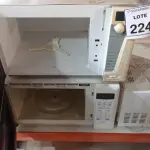 03 MICRO-ONDAS DE MARCAS E MODELOS DIVERSOS. (NO ESTADO) ATENÇÃO! FAZER A VISITAÇÃO ANTES DE ARREMATAR, NÃO SABEMOS SE FUNCIONA, LEILÃO NÃO TEM GARANTIA E NEM DEVOLUÇÃO, SUJEITO A POSSÍVEIS AVARIAS VISÍVEIS/OCULTAS E/OU AUSÊNCIA DE COMPONENTES.