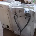 01 MÁQUINA DE LAVAR 127V MARCA ELECTROLUX E 01 SUCATA DE MÁQUINA DE LAVAR MARCA BRASTEMP. (NO ESTADO) ATENÇÃO! FAZER A VISITAÇÃO ANTES DE ARREMATAR, NÃO SABEMOS SE FUNCIONA, LEILÃO NÃO TEM GARANTIA E NEM DEVOLUÇÃO, SUJEITO A POSSÍVEIS AVARIAS VISÍVEIS/OCULTAS E/OU AUSÊNCIA DE COMPONENTES.