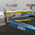 01 SELADORA MANUAL DE PLÁSTICO 8NIVEIS DE AJUSTE MATERIAL ABS DESLIGAMENTO AUTOMÁTICO 220V 300MM POTÊNCIA 400W. (NO ESTADO) ATENÇÃO! FAZER A VISITAÇÃO ANTES DE ARREMATAR, NÃO SABEMOS SE FUNCIONA, LEILÃO NÃO TEM GARANTIA E NEM DEVOLUÇÃO, SUJEITO A POSSÍVEIS AVARIAS VISÍVEIS/OCULTAS E/OU AUSÊNCIA DE COMPONENTES.