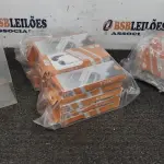 01 LOTE COM GRANDE QUANTIDADE DE FONES DE OUVIDO. (NO ESTADO) ATENÇÃO! FAZER A VISITAÇÃO ANTES DE ARREMATAR, NÃO SABEMOS SE FUNCIONA, LEILÃO NÃO TEM GARANTIA E NEM DEVOLUÇÃO, SUJEITO A POSSÍVEIS AVARIAS VISÍVEIS/OCULTAS E/OU AUSÊNCIA DE COMPONENTES.