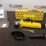 01 ESMERILHADEIRA ANGULAR 850W 220V (PRODUTO NOVO). (NO ESTADO) ATENÇÃO! FAZER A VISITAÇÃO ANTES DE ARREMATAR, NÃO SABEMOS SE FUNCIONA, LEILÃO NÃO TEM GARANTIA E NEM DEVOLUÇÃO, SUJEITO A POSSÍVEIS AVARIAS VISÍVEIS/OCULTAS E/OU AUSÊNCIA DE COMPONENTES.