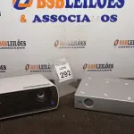 02 PROJETORES MARCA SONY. (NO ESTADO) ATENÇÃO! FAZER A VISITAÇÃO ANTES DE ARREMATAR, NÃO SABEMOS SE FUNCIONA, LEILÃO NÃO TEM GARANTIA E NEM DEVOLUÇÃO, SUJEITO A POSSÍVEIS AVARIAS VISÍVEIS/OCULTAS E/OU AUSÊNCIA DE COMPONENTES.