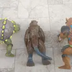 01 LOTE COM BONECOS  COLECIONAVEL TARTARUGAS NINJA MUTANTES TMNT PLAYMATES VINTAGE. (NO ESTADO) ATENÇÃO! FAZER A VISITAÇÃO ANTES DE ARREMATAR, NÃO SABEMOS SE FUNCIONA, LEILÃO NÃO TEM GARANTIA E NEM DEVOLUÇÃO, SUJEITO A POSSÍVEIS AVARIAS VISÍVEIS/OCULTAS E/OU AUSÊNCIA DE COMPONENTES.