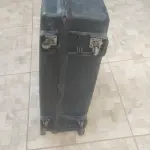 01 MALA ANTIGA GUARDADA A ANOS MALGA GRANDE. (NO ESTADO) ATENÇÃO! FAZER A VISITAÇÃO ANTES DE ARREMATAR, NÃO SABEMOS SE FUNCIONA, LEILÃO NÃO TEM GARANTIA E NEM DEVOLUÇÃO, SUJEITO A POSSÍVEIS AVARIAS VISÍVEIS/OCULTAS E/OU AUSÊNCIA DE COMPONENTES.