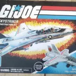01 GI JOE ( COMANDOS EM AÇAO) SKYSTRIKER SET NOVO NA CAIXA. (NO ESTADO) ATENÇÃO! FAZER A VISITAÇÃO ANTES DE ARREMATAR, NÃO SABEMOS SE FUNCIONA, LEILÃO NÃO TEM GARANTIA E NEM DEVOLUÇÃO, SUJEITO A POSSÍVEIS AVARIAS VISÍVEIS/OCULTAS E/OU AUSÊNCIA DE COMPONENTES.