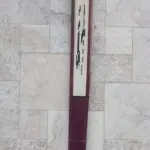 01 LEQUE JAPONÊS ANTIGO GUARDADO A ANOS EM ÓTIMO ESTADO COM 32CM DE COMPRIMENTO. (NO ESTADO) ATENÇÃO! FAZER A VISITAÇÃO ANTES DE ARREMATAR, NÃO SABEMOS SE FUNCIONA, LEILÃO NÃO TEM GARANTIA E NEM DEVOLUÇÃO, SUJEITO A POSSÍVEIS AVARIAS VISÍVEIS/OCULTAS E/OU AUSÊNCIA DE COMPONENTES.