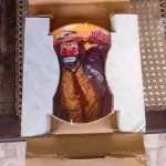 01 PRATO DE COLECIONADOR EMMETT POR ROBERT BLOTTIAUX,PRIMEIRA EDIÇÃO DA ''SÉRIE PALHAÇO FAMOSO''PINTADO EXCLUSIVAMENTE PARA ESTA PLACA DE EDIÇÃO LIMITADA Nº 1682 VEJA NAS FOTOS PREÇOS DELE EM OUTROS PAISES PRATOS MUITOS RAROS VEM EM SUA CAIXA ORIGINAL COM CERTIFICADO ORIGINAL DE AUTENTICIDADE E DOCUMENTAÇÃO. ITEM COMPRADO EM GARAGENS DE ANTIGUIDADES NOS EUA. (NO ESTADO) ATENÇÃO! FAZER A VISITAÇÃO ANTES DE ARREMATAR, NÃO SABEMOS SE FUNCIONA, LEILÃO NÃO TEM GARANTIA E NEM DEVOLUÇÃO, SUJEITO A POSSÍVEIS AVARIAS VISÍVEIS/OCULTAS E/OU AUSÊNCIA DE COMPONENTES.