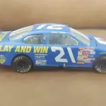 01 ELLIOTT SADLER 21 CITGO FORD TAURUS AZUL 1:32 MODELO DIE-CAST IMAGEM DE CORRIDA,COMPRADAS EM LOJAS DE ANTIGUIDADES DOS EUA.