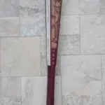 01 LEQUE JAPONÊS ANTIGO GUARDADO A ANOS EM ÓTIMO ESTADO COM 32CM DE COMPRIMENTO. (NO ESTADO) ATENÇÃO! FAZER A VISITAÇÃO ANTES DE ARREMATAR, NÃO SABEMOS SE FUNCIONA, LEILÃO NÃO TEM GARANTIA E NEM DEVOLUÇÃO, SUJEITO A POSSÍVEIS AVARIAS VISÍVEIS/OCULTAS E/OU AUSÊNCIA DE COMPONENTES.