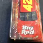 01 RARA MINIATURA NASCAR 1:24 STOCK CAR #42 JUAN PABLO MONTOYA ( EMBALAGEM ORIGINAL/FECHADA), COMPRADO EM GARAGENS DE ANTIGUIDADES NOS EUA. (NO ESTADO) ATENÇÃO! FAZER A VISITAÇÃO ANTES DE ARREMATAR, NÃO SABEMOS SE FUNCIONA, LEILÃO NÃO TEM GARANTIA E NEM DEVOLUÇÃO, SUJEITO A POSSÍVEIS AVARIAS VISÍVEIS/OCULTAS E/OU AUSÊNCIA DE COMPONENTES.