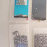01 LOTE COM TELAS DE CELULAR. (NO ESTADO) ATENÇÃO! FAZER A VISITAÇÃO ANTES DE ARREMATAR, NÃO SABEMOS SE FUNCIONA, LEILÃO NÃO TEM GARANTIA E NEM DEVOLUÇÃO, SUJEITO A POSSÍVEIS AVARIAS VISÍVEIS/OCULTAS E/OU AUSÊNCIA DE COMPONENTES.