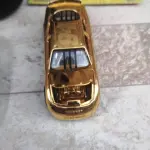 01 RARO CARRO COLECIONÁVEL DA NASCAR COM O 50º ANIVERSÁRIO EM EXPOSIÇÃO BILL ELLIOTT OURO 24K, ITEM COMPRADO EM GARAGENS DE ANTIGUIDADES NOS EUA. (NO ESTADO) ATENÇÃO! FAZER A VISITAÇÃO ANTES DE ARREMATAR, NÃO SABEMOS SE FUNCIONA, LEILÃO NÃO TEM GARANTIA E NEM DEVOLUÇÃO, SUJEITO A POSSÍVEIS AVARIAS VISÍVEIS/OCULTAS E/OU AUSÊNCIA DE COMPONENTES.