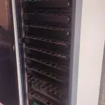 01 RACK PARA SERVIDOR COM 2,08 DE ALTURA. (NO ESTADO) ATENÇÃO! FAZER A VISITAÇÃO ANTES DE ARREMATAR, NÃO SABEMOS SE FUNCIONA, LEILÃO NÃO TEM GARANTIA E NEM DEVOLUÇÃO, SUJEITO A POSSÍVEIS AVARIAS VISÍVEIS/OCULTAS E/OU AUSÊNCIA DE COMPONENTES.