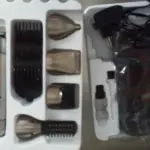 01 BARBEADOR PHILIPS. (NO ESTADO) ATENÇÃO! FAZER A VISITAÇÃO ANTES DE ARREMATAR, NÃO SABEMOS SE FUNCIONA, LEILÃO NÃO TEM GARANTIA E NEM DEVOLUÇÃO, SUJEITO A POSSÍVEIS AVARIAS VISÍVEIS/OCULTAS E/OU AUSÊNCIA DE COMPONENTES.