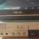 01 HDD/DVD RECORDER LG RH397H FUNCIONANDO PERFEITAMENTE MAIS DVD CCE. (NO ESTADO) ATENÇÃO! FAZER A VISITAÇÃO ANTES DE ARREMATAR, NÃO SABEMOS SE FUNCIONA, LEILÃO NÃO TEM GARANTIA E NEM DEVOLUÇÃO, SUJEITO A POSSÍVEIS AVARIAS VISÍVEIS/OCULTAS E/OU AUSÊNCIA DE COMPONENTES.