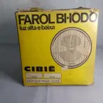 01 ANTIGO FAROL FAROL CIBIE BI-IOD NOVO. (NO ESTADO) ATENÇÃO! FAZER A VISITAÇÃO ANTES DE ARREMATAR, NÃO SABEMOS SE FUNCIONA, LEILÃO NÃO TEM GARANTIA E NEM DEVOLUÇÃO, SUJEITO A POSSÍVEIS AVARIAS VISÍVEIS/OCULTAS E/OU AUSÊNCIA DE COMPONENTES.