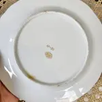 01 PRATO COMEMORAÇÃO DE ANIVERSÁRIO 30 ANOS COM 19 CM DE DIÂMETRO  BORDAS A BANHO A OURO IMPORTADO JAPÃO, SUPORTE DO PRATO NÃO ESTÁ INCLUÍDO. ITEM COMPRADO EM GARAGENS DE ANTIGUIDADES NOS EUA. (NO ESTADO) ATENÇÃO! FAZER A VISITAÇÃO ANTES DE ARREMATAR, NÃO SABEMOS SE FUNCIONA, LEILÃO NÃO TEM GARANTIA E NEM DEVOLUÇÃO, SUJEITO A POSSÍVEIS AVARIAS VISÍVEIS/OCULTAS E/OU AUSÊNCIA DE COMPONENTES.