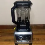 01 LIQUIDIFICADOR COMPRADO EM LOJAS NOS EUA MARCA NINJA UMAS DAS MELHORES MARCAS DE ELETRO DOS EUA. MODELO BL810 1500 WATS, VEM COM UMA LÂMINA EXTRA USADO APENAS UMA VEZ PARA TESTES NOVISSIMO VOLTAGEM 127 VOLTS MUITO POTENTE. O LIQUIDIFICADOR VEM COM UMA LÂMINA EXTRA. (NO ESTADO) ATENÇÃO! FAZER A VISITAÇÃO ANTES DE ARREMATAR, NÃO SABEMOS SE FUNCIONA, LEILÃO NÃO TEM GARANTIA E NEM DEVOLUÇÃO, SUJEITO A POSSÍVEIS AVARIAS VISÍVEIS/OCULTAS E/OU AUSÊNCIA DE COMPONENTES.