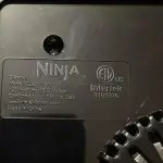 01 LIQUIDIFICADOR COMPRADO EM LOJAS NOS EUA MARCA NINJA UMAS DAS MELHORES MARCAS DE ELETRO DOS EUA. MODELO BL810 1500 WATS, VEM COM UMA LÂMINA EXTRA USADO APENAS UMA VEZ PARA TESTES NOVISSIMO VOLTAGEM 127 VOLTS MUITO POTENTE. O LIQUIDIFICADOR VEM COM UMA LÂMINA EXTRA. (NO ESTADO) ATENÇÃO! FAZER A VISITAÇÃO ANTES DE ARREMATAR, NÃO SABEMOS SE FUNCIONA, LEILÃO NÃO TEM GARANTIA E NEM DEVOLUÇÃO, SUJEITO A POSSÍVEIS AVARIAS VISÍVEIS/OCULTAS E/OU AUSÊNCIA DE COMPONENTES.