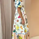 01 LOTE COM DOIS VESTIDOS ELEGANTE. VESTIDO DE GOLA REDONDA COM ESTAMPA DE FRUTAS, TECIDO POLIÉSTER, TAMANHO S (APARENTEMENTE G,VESTIDO FEMININO DE VERÃO COM ALÇAS FINAS, DECOTE PROFUNDO E DECOTE PROFUNDO, ESTILO FESTA,VESTIDO PARA CRIANÇA  MANGA CURTA  COM LAÇO EM  POLIÉSTER 130 CENTIMETROS,TODOS NOVOS SEM USO. (NO ESTADO) ATENÇÃO! FAZER A VISITAÇÃO ANTES DE ARREMATAR, NÃO SABEMOS SE FUNCIONA, LEILÃO NÃO TEM GARANTIA E NEM DEVOLUÇÃO, SUJEITO A POSSÍVEIS AVARIAS VISÍVEIS/OCULTAS E/OU AUSÊNCIA DE COMPONENTES.