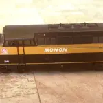 01 LOCOMOTIVA A DIESEL MONON BL2 EMD EM ESCALA HO PROTO 2000 REALISTA, ITEM COMPRADO EM GARAGENS DOS EUA. (NO ESTADO) ATENÇÃO! FAZER A VISITAÇÃO ANTES DE ARREMATAR, NÃO SABEMOS SE FUNCIONA, LEILÃO NÃO TEM GARANTIA E NEM DEVOLUÇÃO, SUJEITO A POSSÍVEIS AVARIAS VISÍVEIS/OCULTAS E/OU AUSÊNCIA DE COMPONENTES.