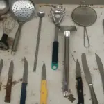 01 LOTE COM UTENSÍLIOS  DE CASA. (NO ESTADO) ATENÇÃO! FAZER A VISITAÇÃO ANTES DE ARREMATAR, NÃO SABEMOS SE FUNCIONA, LEILÃO NÃO TEM GARANTIA E NEM DEVOLUÇÃO, SUJEITO A POSSÍVEIS AVARIAS VISÍVEIS/OCULTAS E/OU AUSÊNCIA DE COMPONENTES.