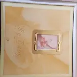 01 ÁLBUM DE FOTOGRAFIA MAM BABY BY FRANCE. (NO ESTADO) ATENÇÃO! FAZER A VISITAÇÃO ANTES DE ARREMATAR, NÃO SABEMOS SE FUNCIONA, LEILÃO NÃO TEM GARANTIA E NEM DEVOLUÇÃO, SUJEITO A POSSÍVEIS AVARIAS VISÍVEIS/OCULTAS E/OU AUSÊNCIA DE COMPONENTES.