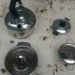 01 LOTE COM UTENSÍLIOS  DE CASA. (NO ESTADO) ATENÇÃO! FAZER A VISITAÇÃO ANTES DE ARREMATAR, NÃO SABEMOS SE FUNCIONA, LEILÃO NÃO TEM GARANTIA E NEM DEVOLUÇÃO, SUJEITO A POSSÍVEIS AVARIAS VISÍVEIS/OCULTAS E/OU AUSÊNCIA DE COMPONENTES.