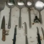 01 LOTE COM UTENSÍLIOS  DE CASA. (NO ESTADO) ATENÇÃO! FAZER A VISITAÇÃO ANTES DE ARREMATAR, NÃO SABEMOS SE FUNCIONA, LEILÃO NÃO TEM GARANTIA E NEM DEVOLUÇÃO, SUJEITO A POSSÍVEIS AVARIAS VISÍVEIS/OCULTAS E/OU AUSÊNCIA DE COMPONENTES.
